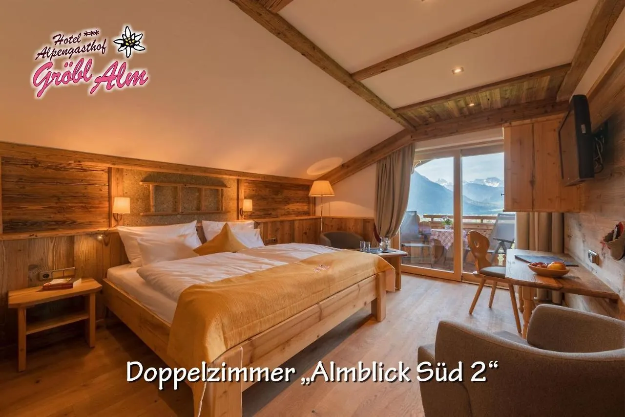Groebl-Alm Hotel Mittenwald 3*,