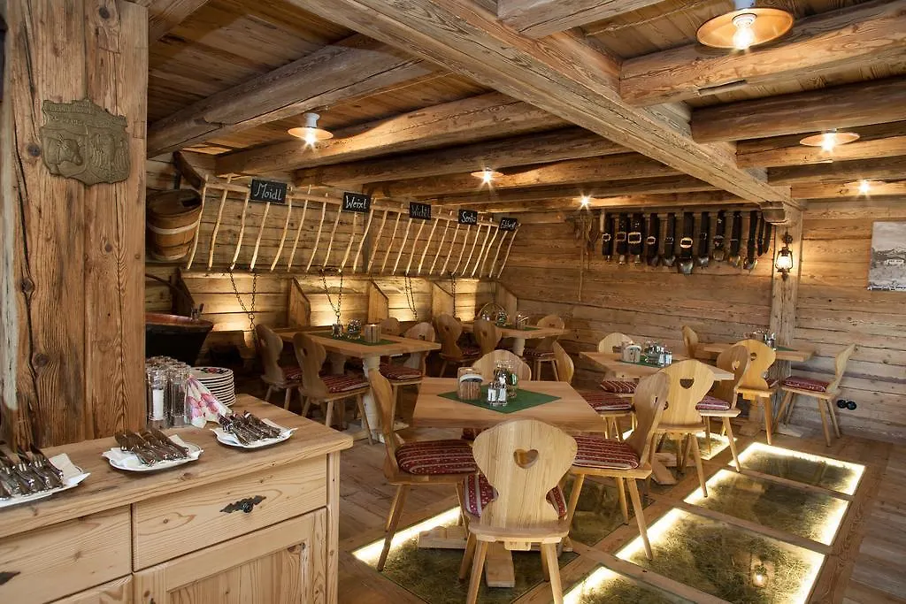 Groebl-Alm Hotel Mittenwald 3*,  Germany