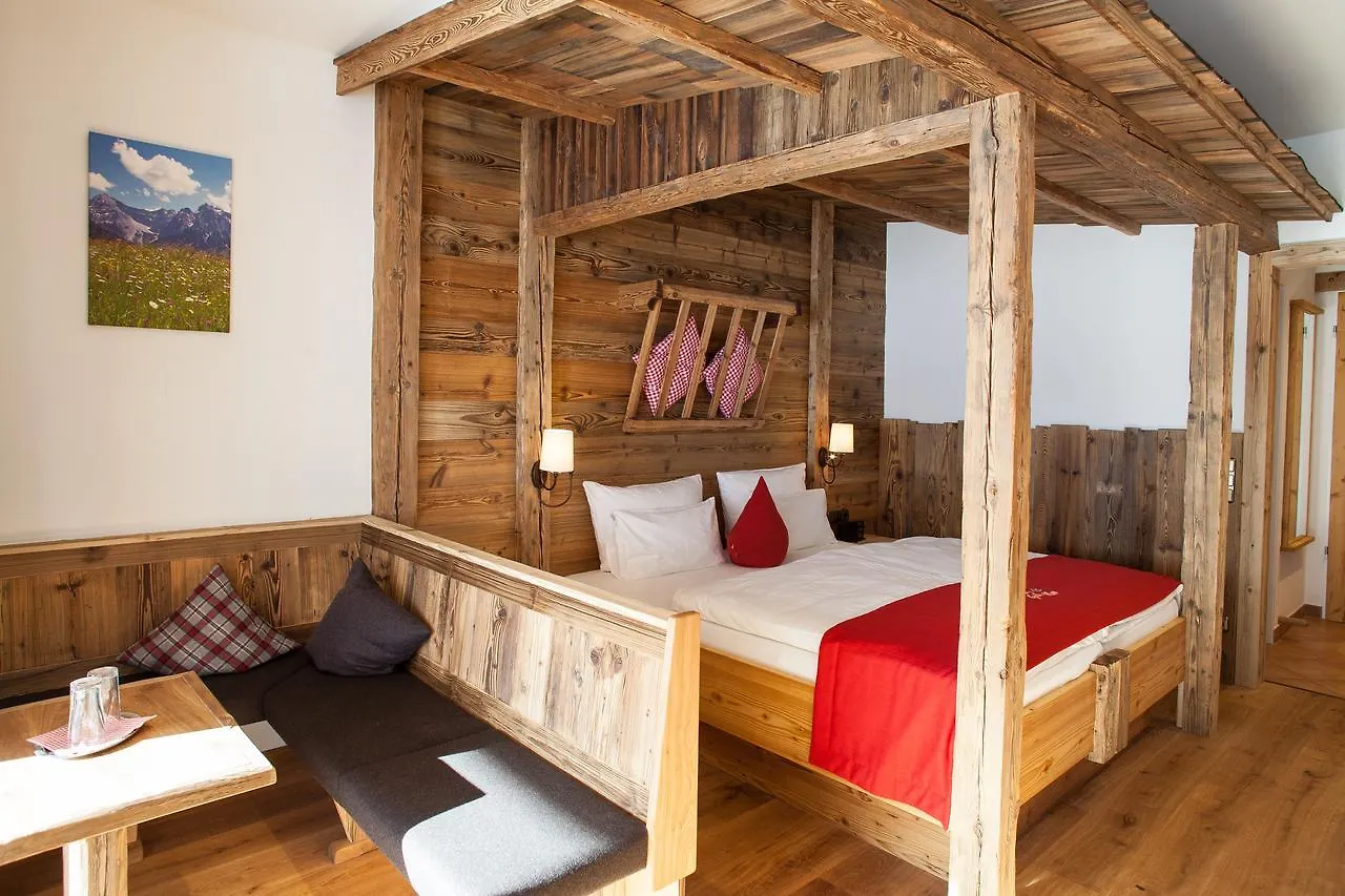 Groebl-Alm Hotel Mittenwald 3*,  Germany