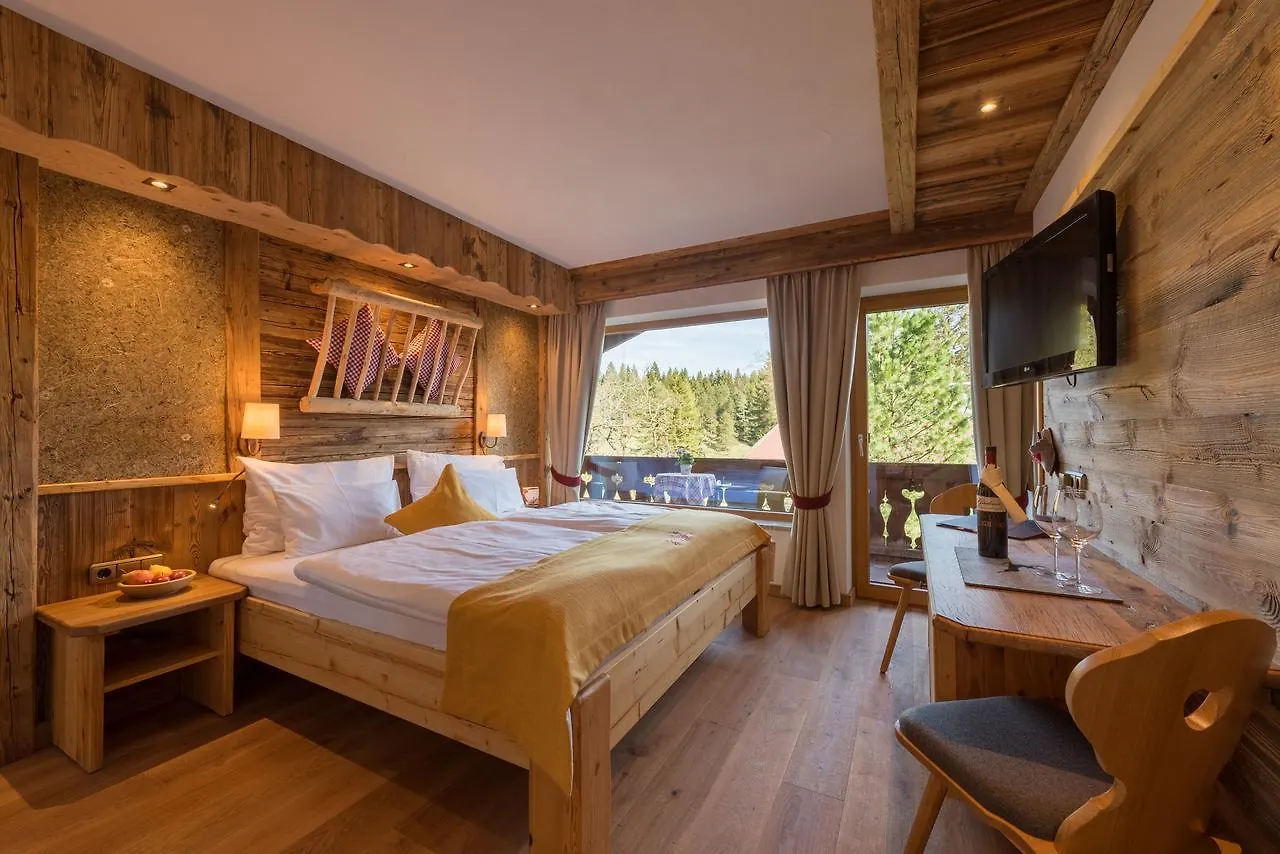 Groebl-Alm Hotel Mittenwald 3*,