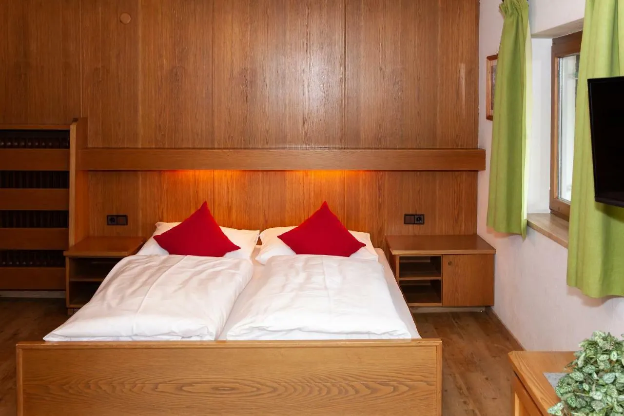 Groebl-Alm Hotel Mittenwald 3*,  Germany